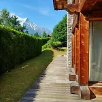 Spacieux A Pour 9 - Vue Panoramique Mont-blanc, Jacuzzi, Jardin & Parking Chamonix