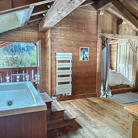 Spacieux à Pour 9 – Vue Panoramique Mont-blanc, Jacuzzi, Jardin&parking