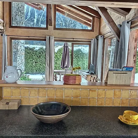 샬레 Spacieux A Pour 9 - Vue Panoramique Mont-blanc, Jacuzzi, Jardin & Parking *