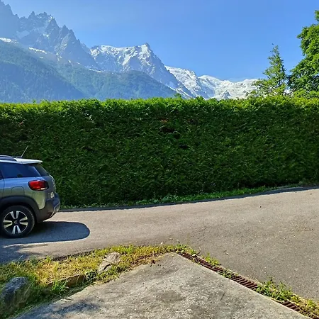 Spacieux à Pour 9 – Vue Panoramique Mont-blanc, Jacuzzi, Jardin&parking *