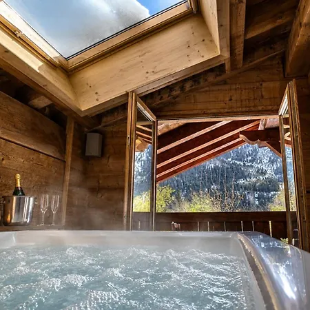 Spacieux A Pour 9 - Vue Panoramique Mont-blanc, Jacuzzi, Jardin & Parking * 샤모니