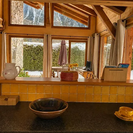 샬레 Spacieux A Pour 9 - Vue Panoramique Mont-blanc, Jacuzzi, Jardin & Parking *