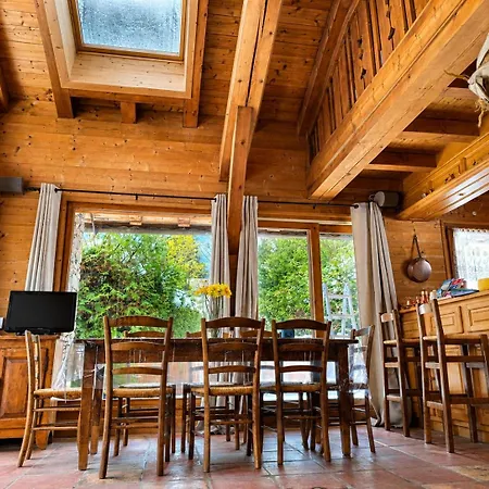샬레 Spacieux A Pour 9 - Vue Panoramique Mont-blanc, Jacuzzi, Jardin & Parking *