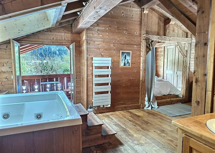 Spacieux A Pour 9 - Vue Panoramique Mont-blanc, Jacuzzi, Jardin & Parking