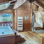 Spacieux à Pour 9 – Vue Panoramique Mont-blanc, Jacuzzi, Jardin&parking