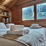 Spacieux à Pour 9 – Vue Panoramique Mont-blanc, Jacuzzi, Jardin&parking